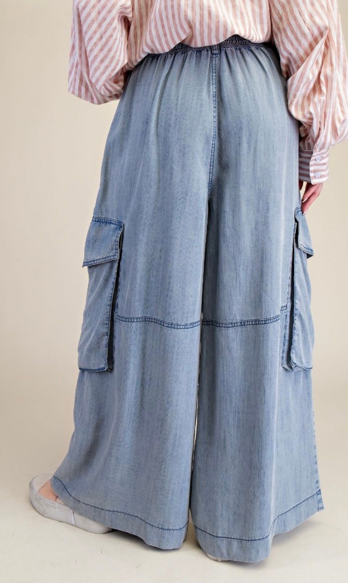 Easel Chambray Cargo Pants