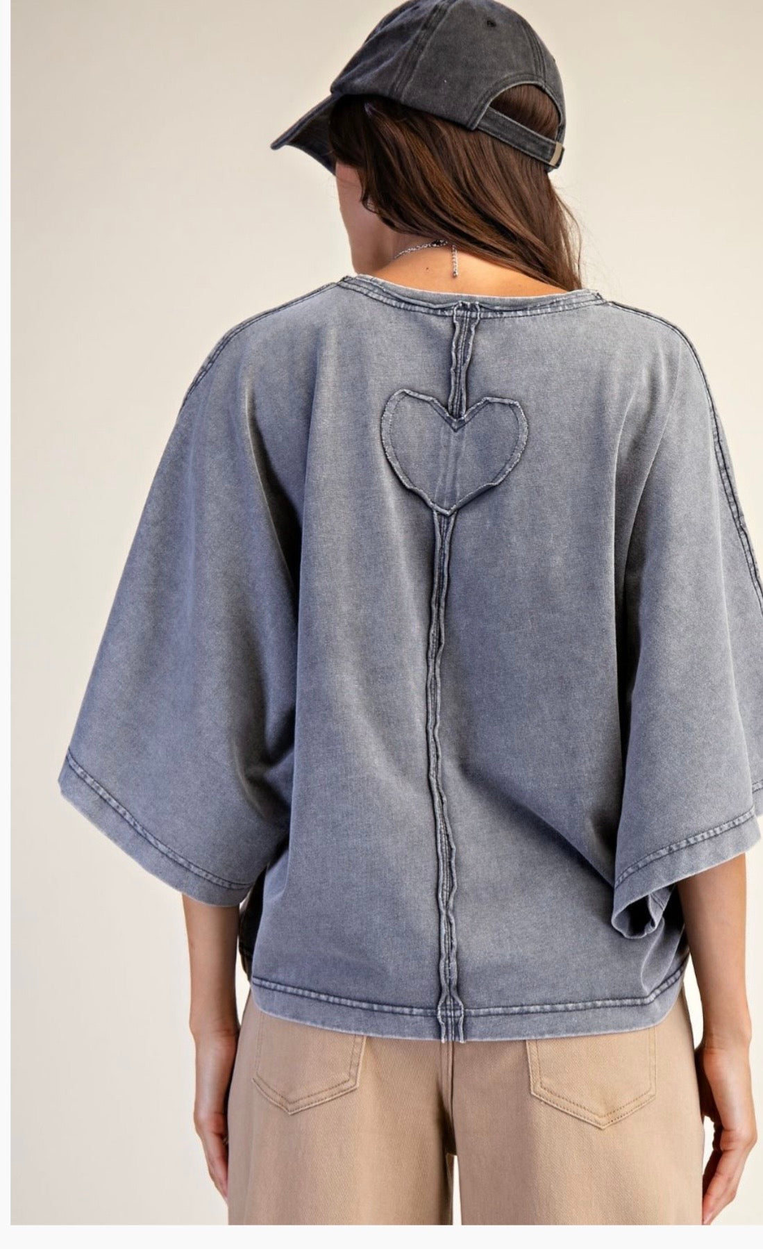 Easel Heart top