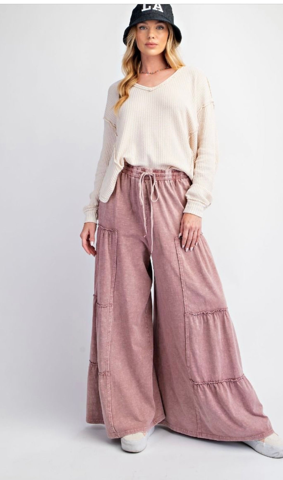 Easel pants