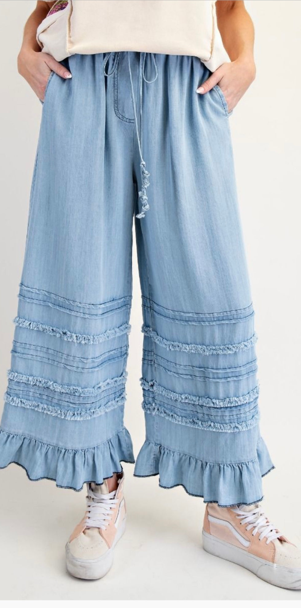 Easel Self Fray Ruffle Bottoms