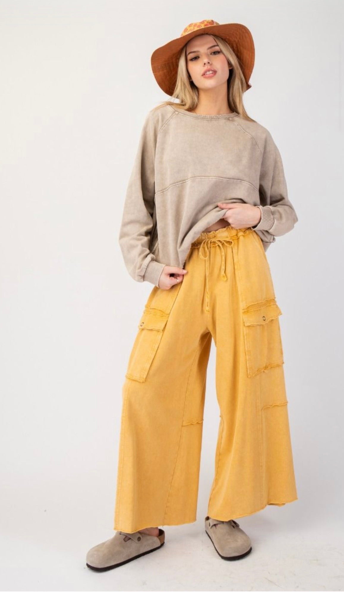 Easel Pants