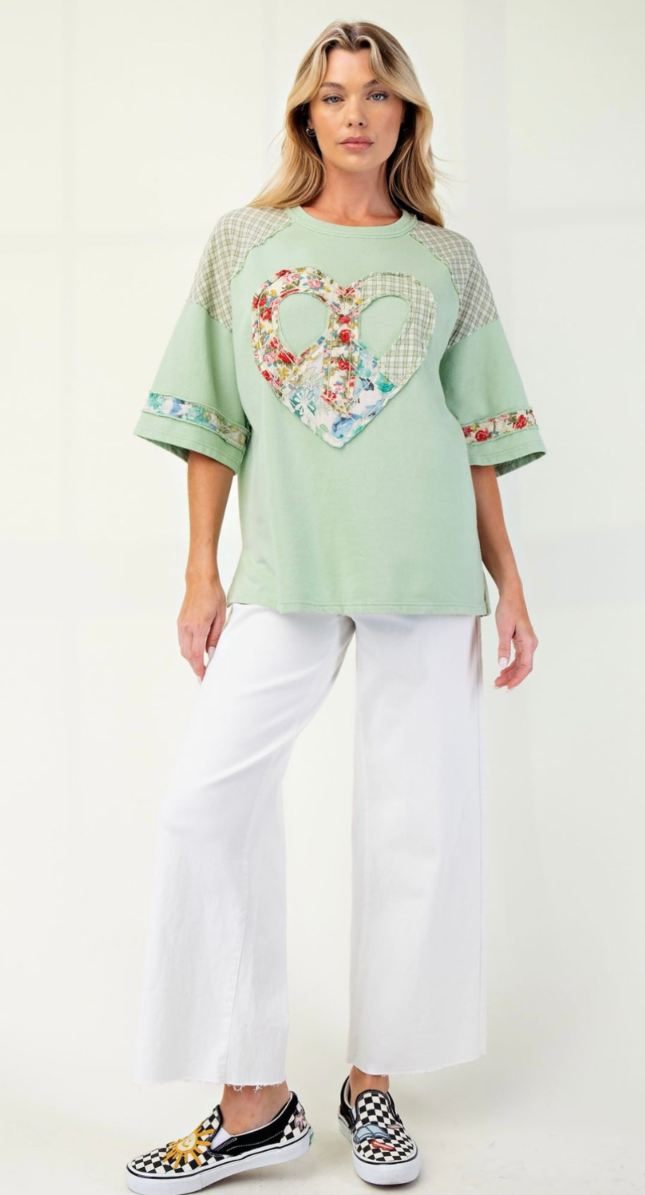 Easel heart patch shirt