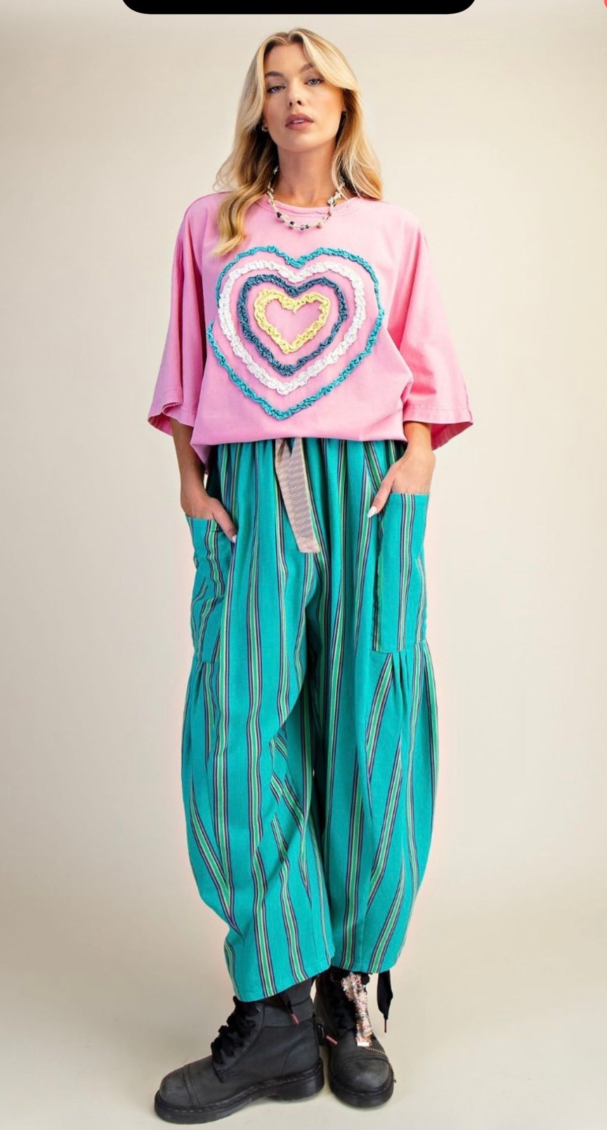 Easel Heart Top