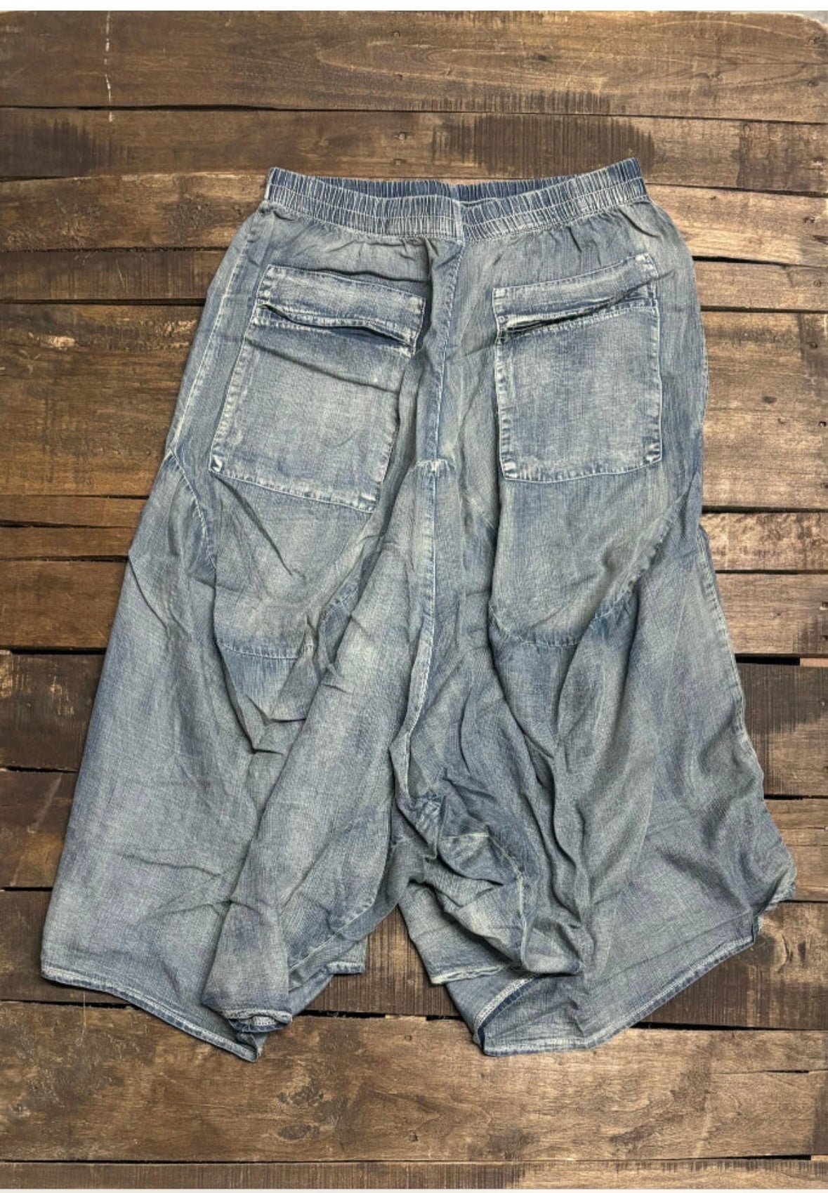 Out And About Pants -
Chambray hi