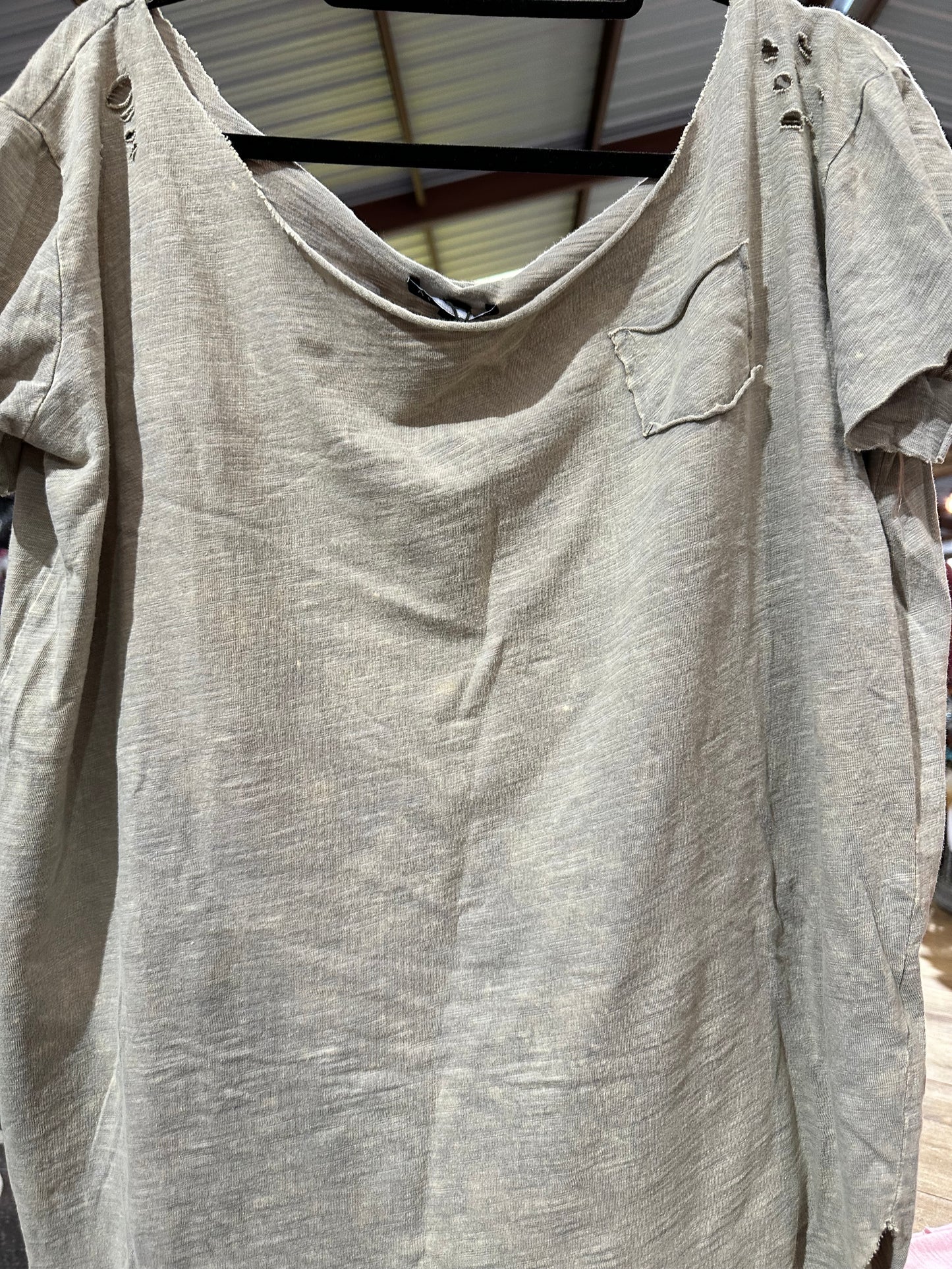 A rare bird grey rag tee