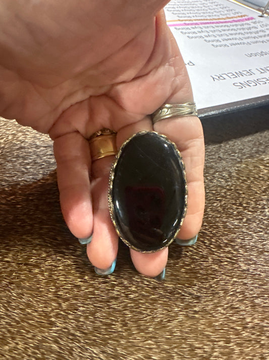 Lg Oval Onyx Ring