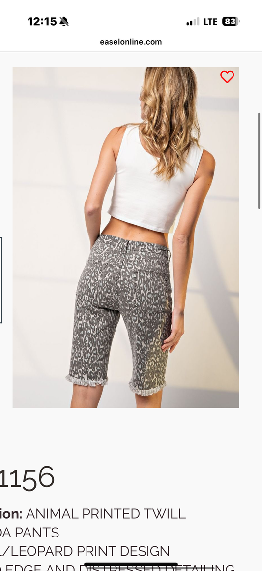 Animal print Bermuda shorts