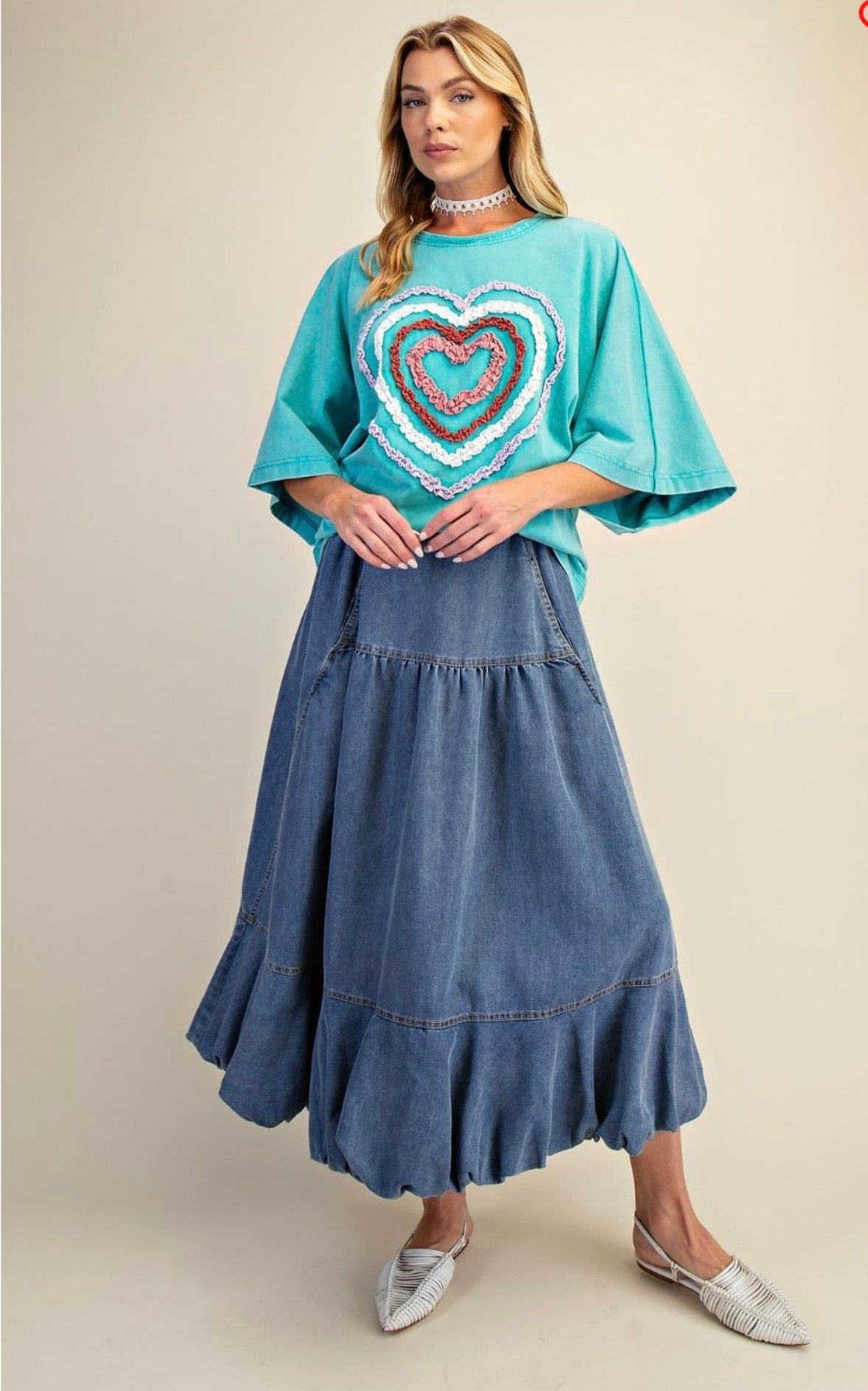 Easel Heart Top