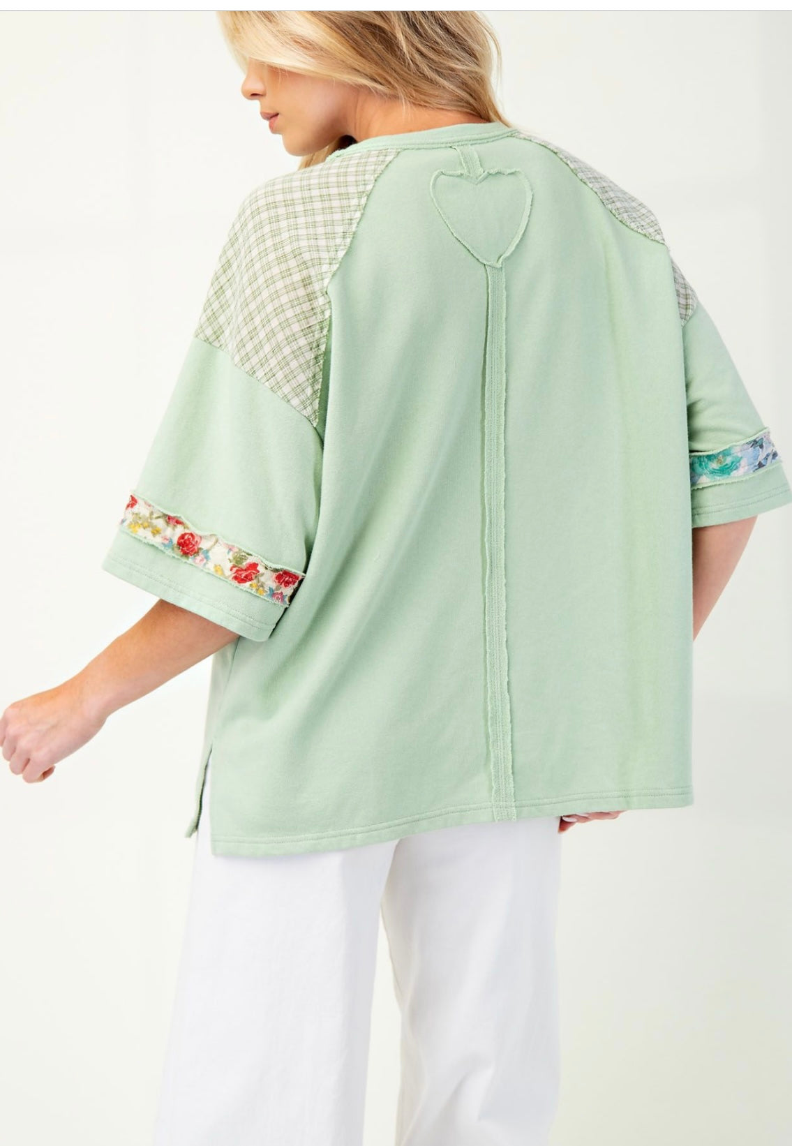 Easel heart patch shirt