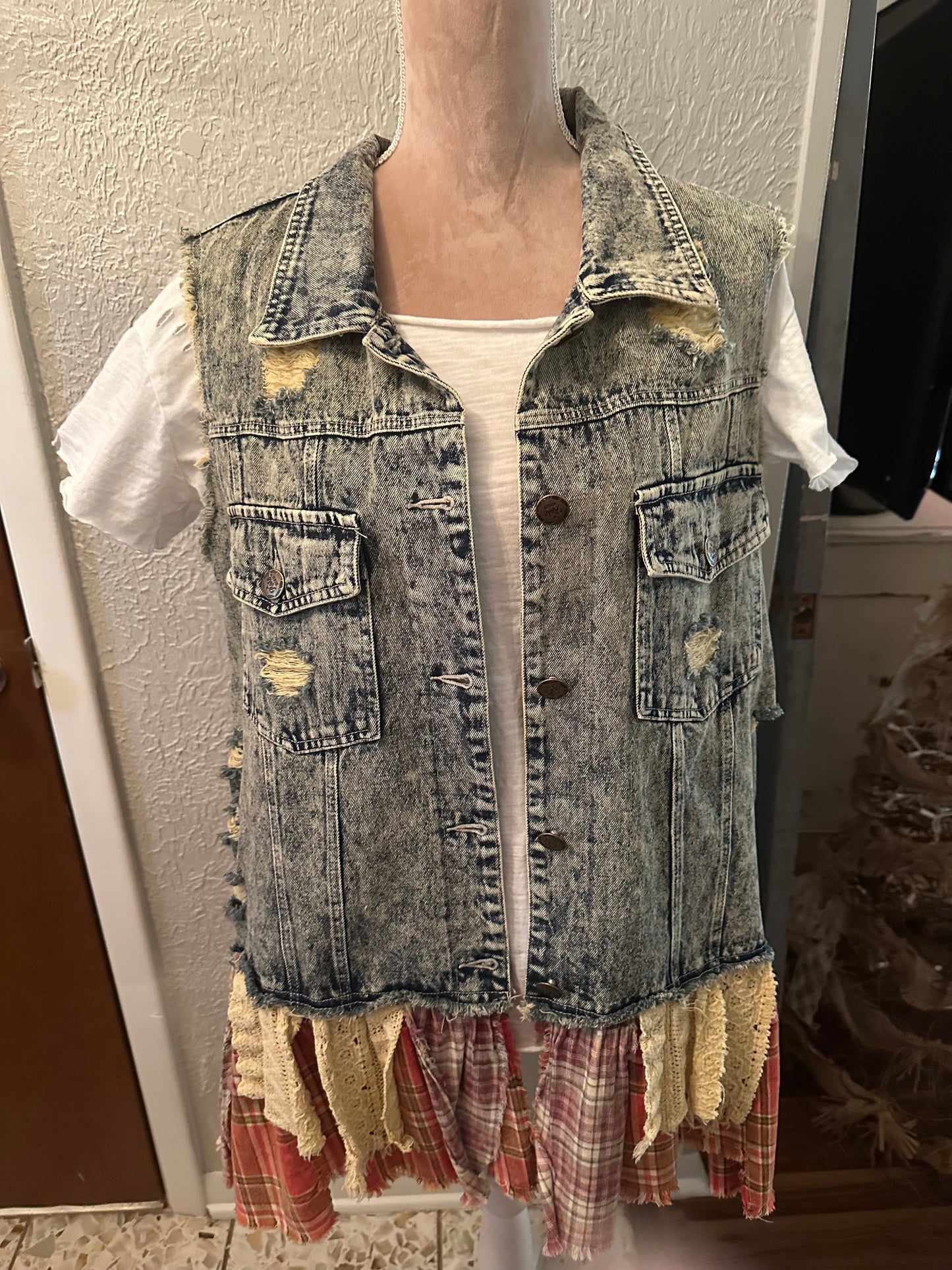 Rare Bird Distressed Vest I n no hi u