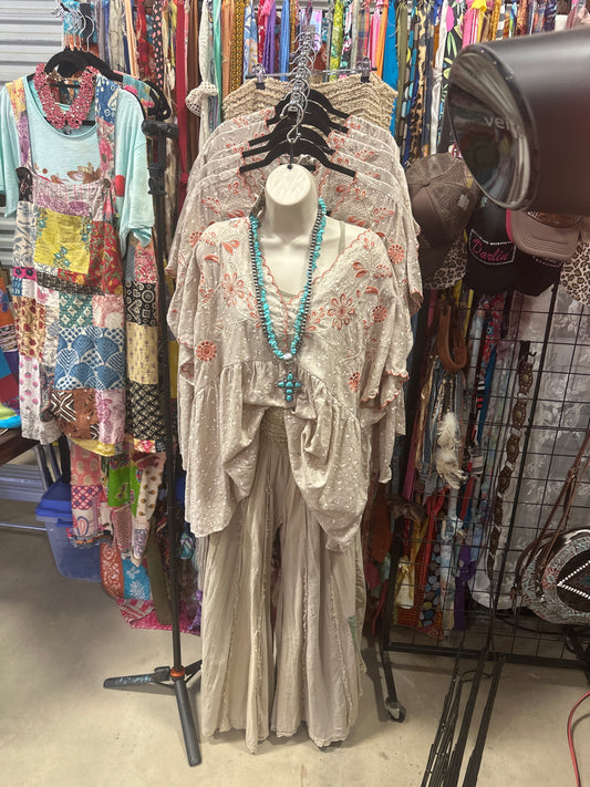 Easel - mushroom embroidery top