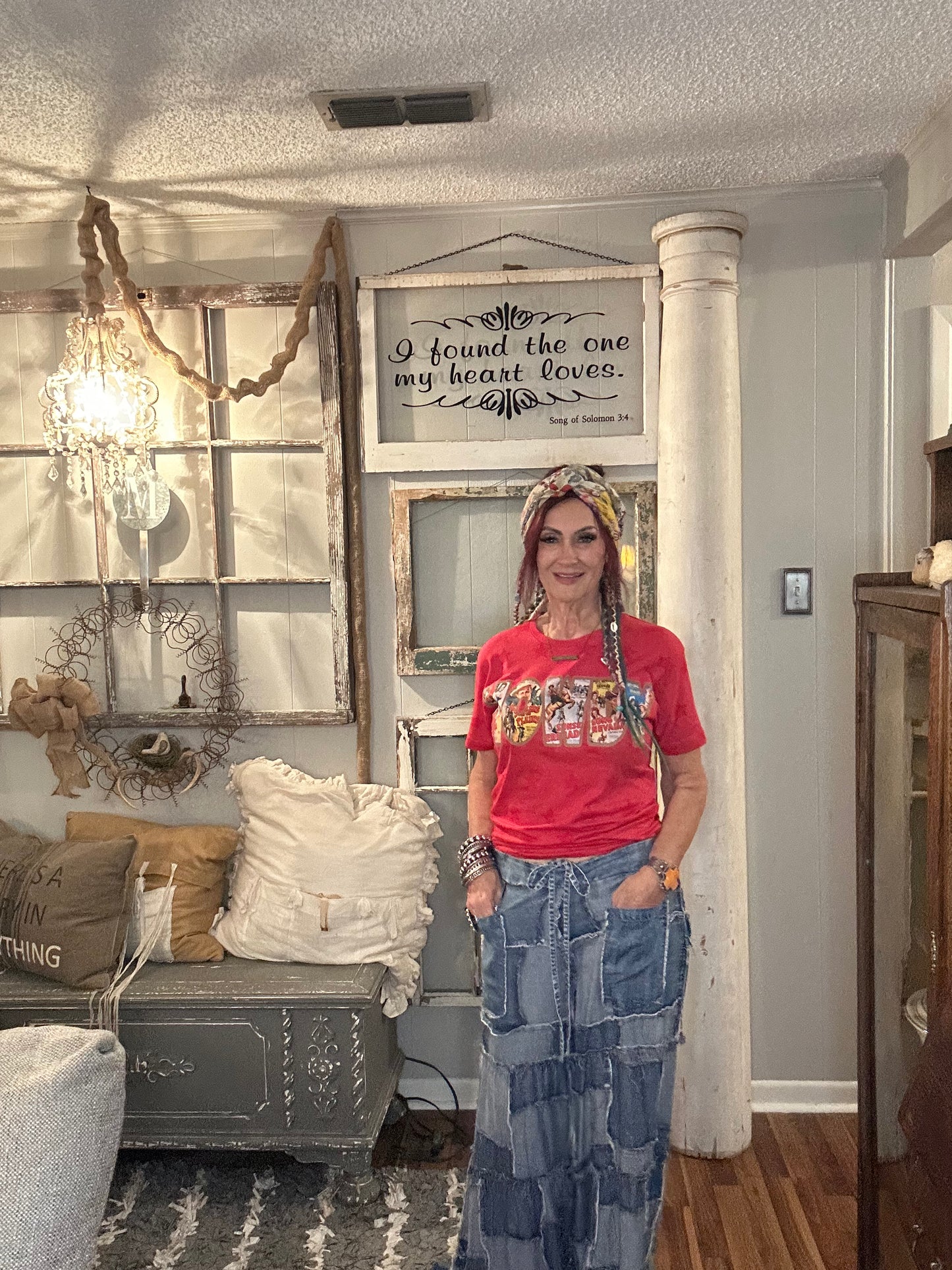 Howdy DistressedTee